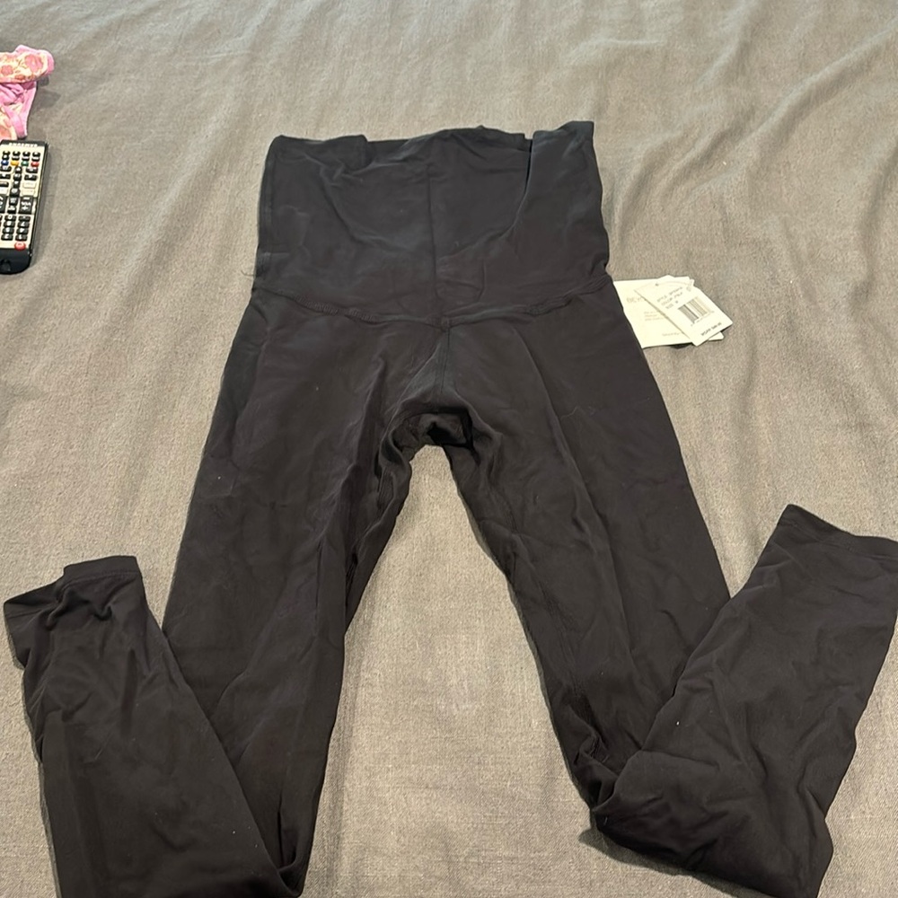 New with tags beyond yoga maternity leggings